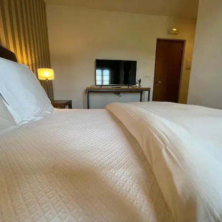 Hotel Rectoral De Cines Oza de los Ríos