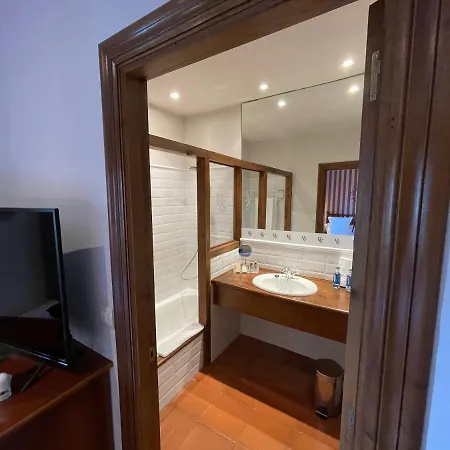 Hotel Rectoral De Cines 4*