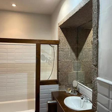 Rectoral De Cines Hotel Oza de los Ríos