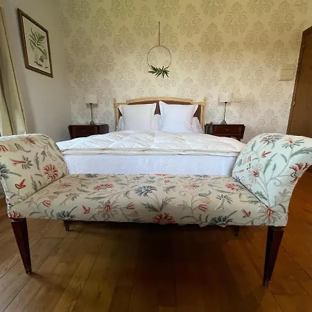 Hotel Rectoral De Cines