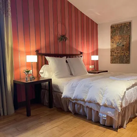 Rectoral De Cines 4*