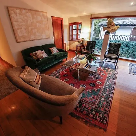 Hotel Rectoral De Cines Oza de los Ríos