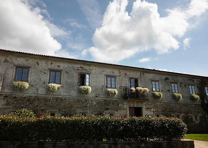 Rectoral De Cines Hotel Oza de los Ríos