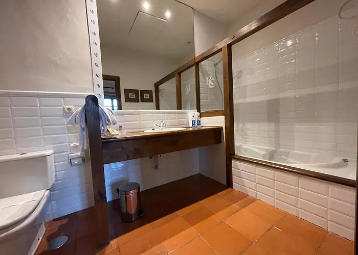 Rectoral De Cines 4*