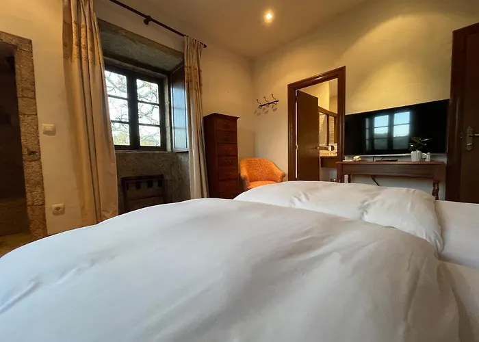 Rectoral De Cines Hotel Oza de los Ríos