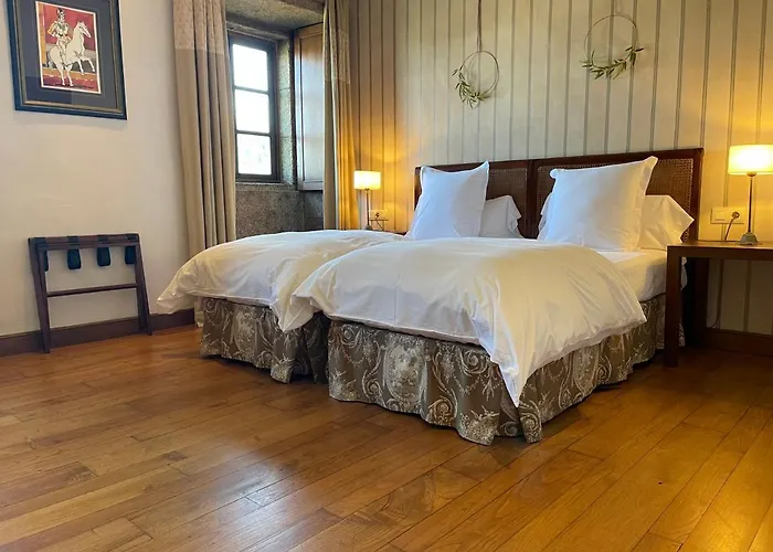 Rectoral De Cines Hotel Oza de los Ríos