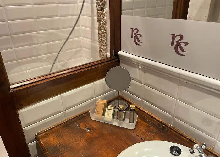 Hotel Rectoral De Cines Oza de los Ríos