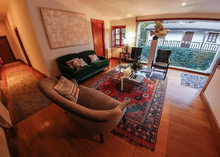 Hotel Rectoral De Cines Oza de los Ríos